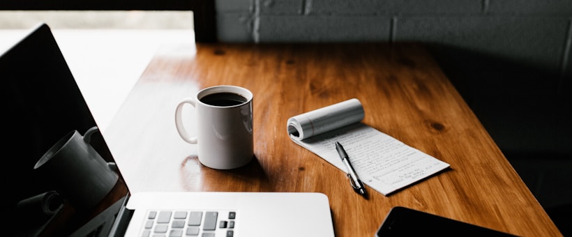 WordPress vs Ghost CMS comparison for blogging and newsletters