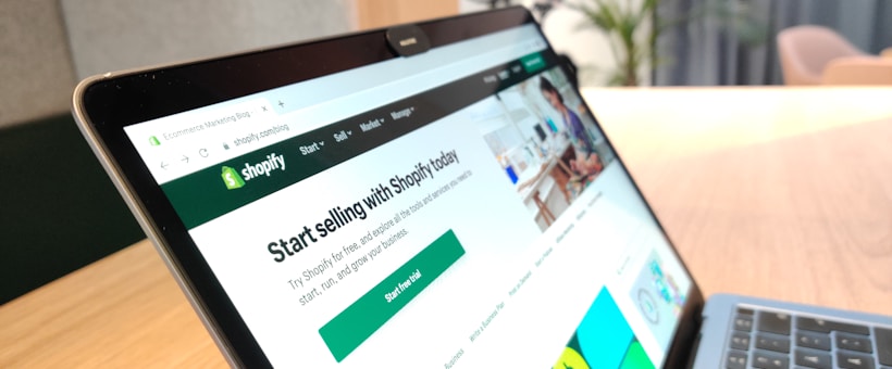 What is Domain Parking? How to Hold a Domain for Future Use or Sale